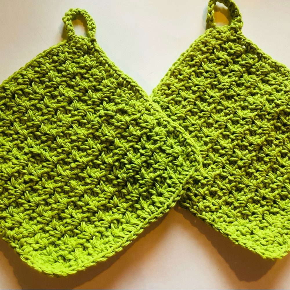 Rare Find Vintage Style Pot Holders Set of 2 Handmade Crochet New Never Used